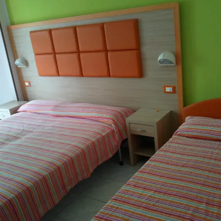 Отель Consul 3*